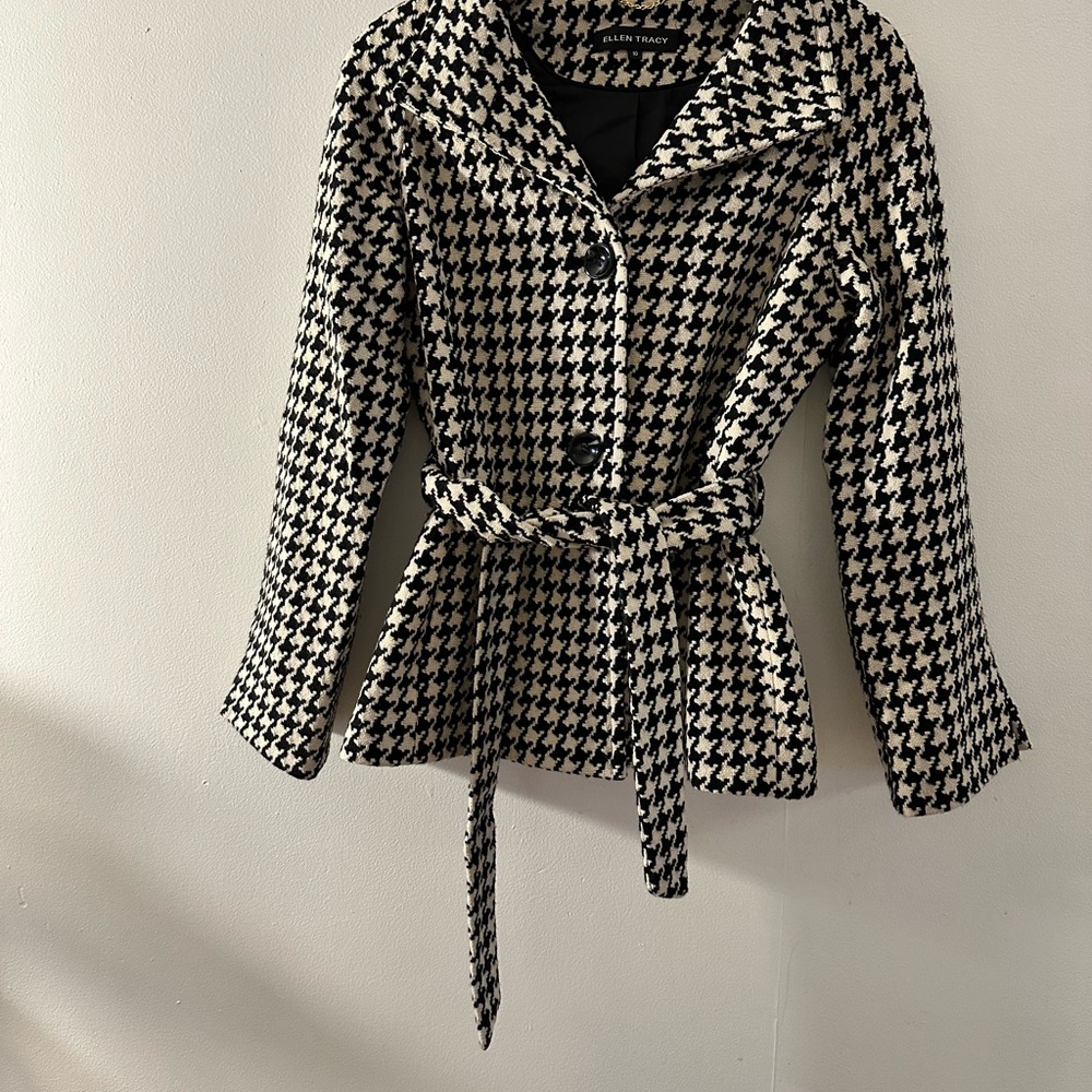 Ellen Tracy Wool Blend Houndstooth
Peacoat Size 10 - Picture 3 of 8